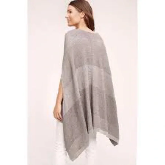 MOTH for ANTHROPOLOGIE Gray Knit Madison Park Poncho, size XS/S - Picture 2 of 10